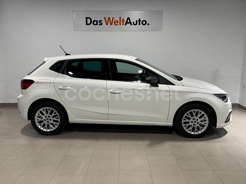 Usado Seat Ibiza 115 CV (84 kW) 2025 Blanco Berlina