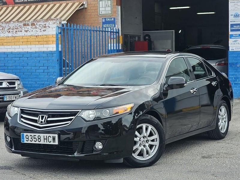 Usado Honda Accord Luxury 150 CV (110 kW) 2011 Negro Berlina