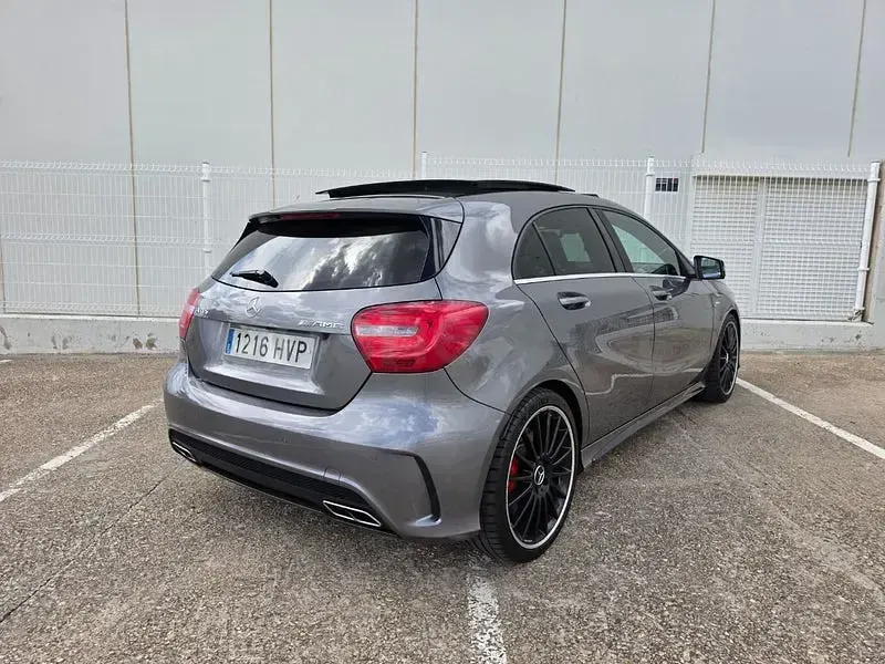 Usado Mercedes A45 AMG AMG 360 CV (264 kW) 2014 Gris / plata Utilitario