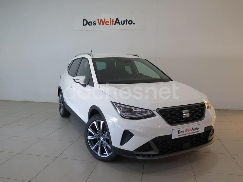 Blanco Nuevo 2025 Seat Arona FR SUV | 22.900 € - Imagen 1/4