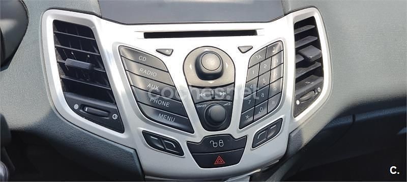 Blanco Usado 2009 Ford Fiesta Sport Utilitario | 4500 € (Buen precio) - Imagen 1/4