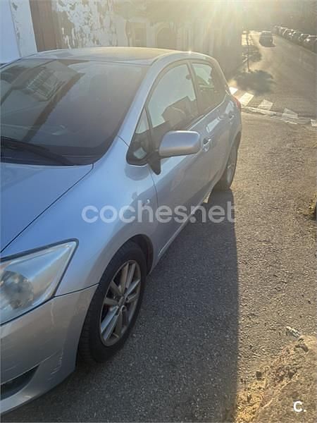 Usado Toyota Auris 90 CV (66 kW) 2008 Gris / plata Utilitario