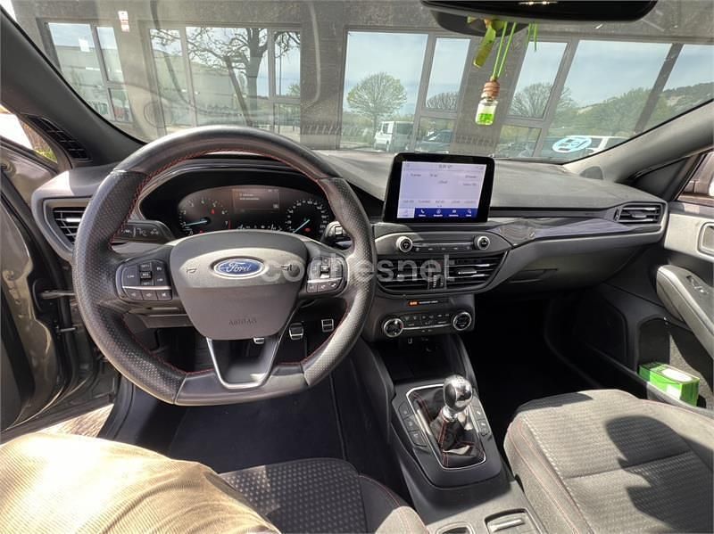 Käytetty Ford Focus ST-Line 125 HP (91 kW) 2020 Harmaa Farmari