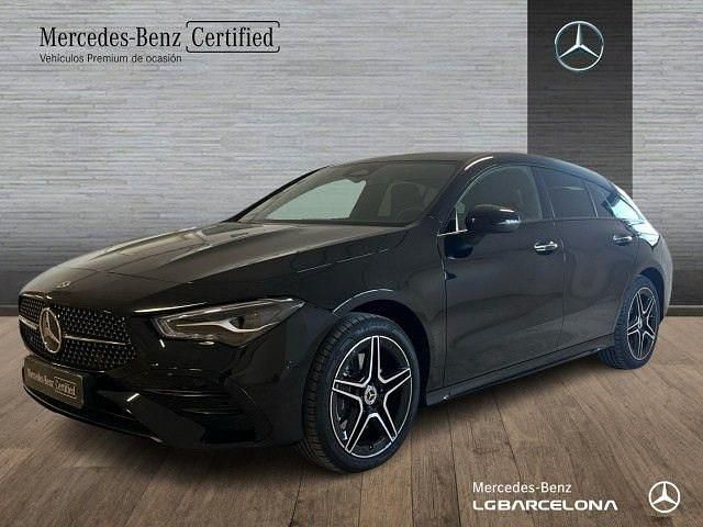 Usado Mercedes CLA250e Shooting Brake AMG line 218 CV (160 kW) 2025 Negro cosmos Familiar