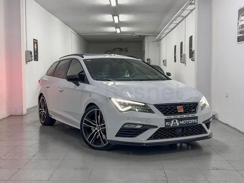 Usado Seat Leon 4Drive 300 CV (220 kW) 2019 Blanco Familiar