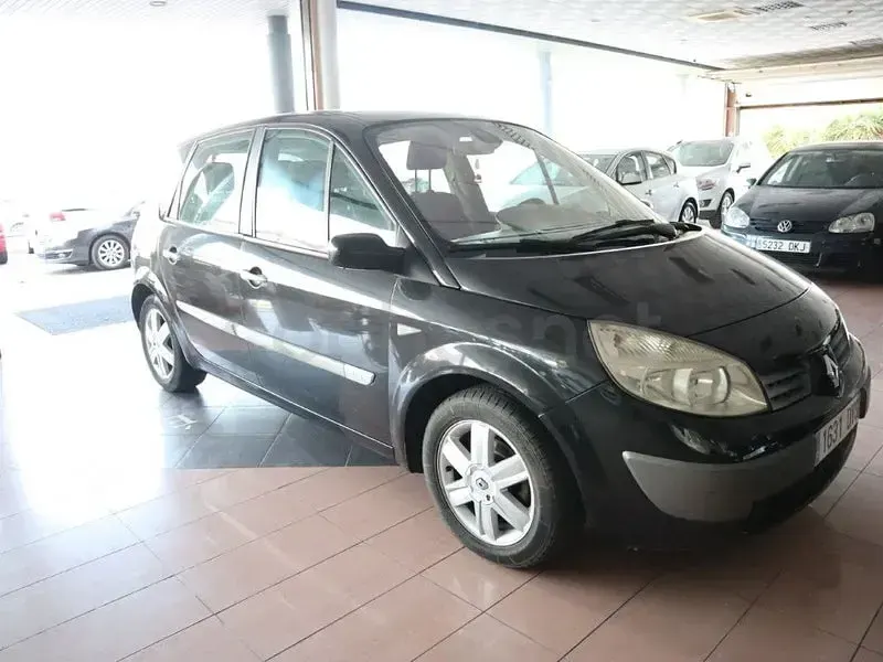 Usado Renault Scénic 105 CV (77 kW) 2007 Negro Monovolumen