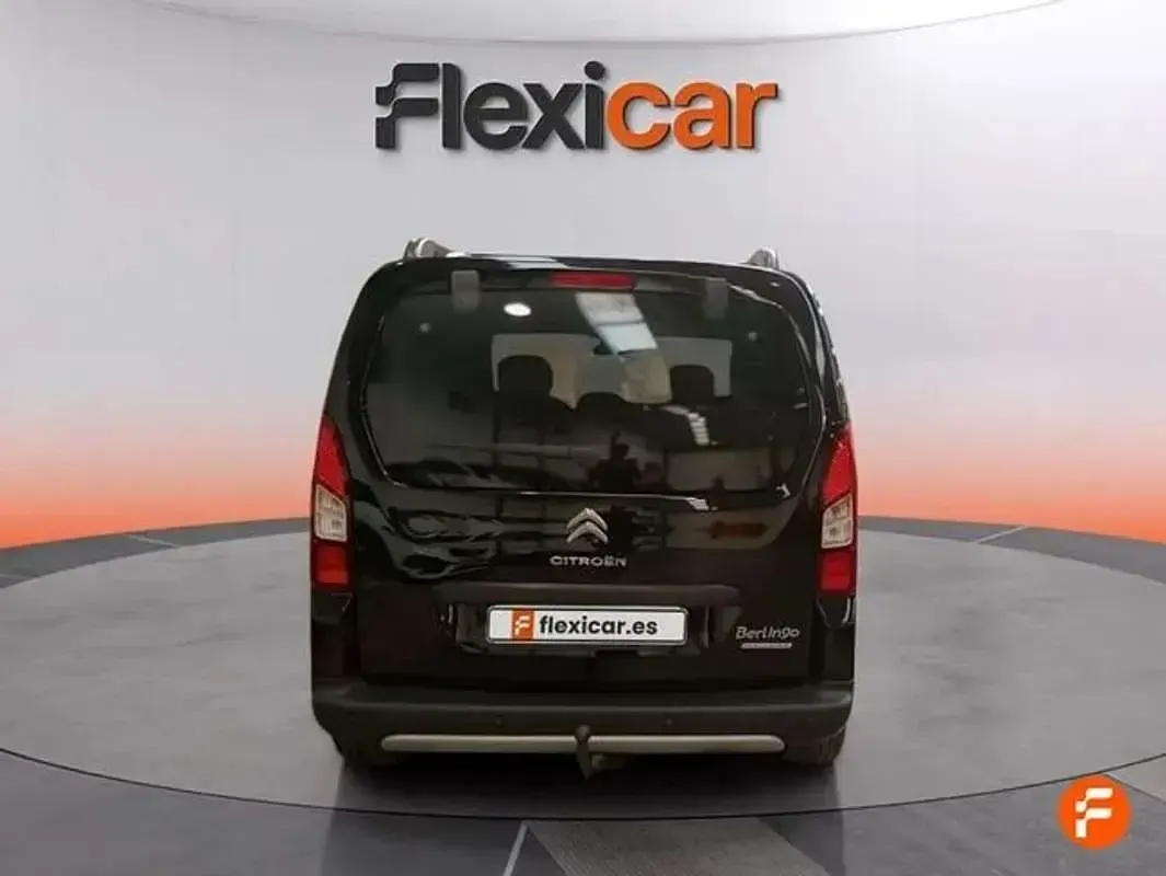 Usado Citroën Berlingo Feel 110 CV (80 kW) 2016 Negro Monovolumen