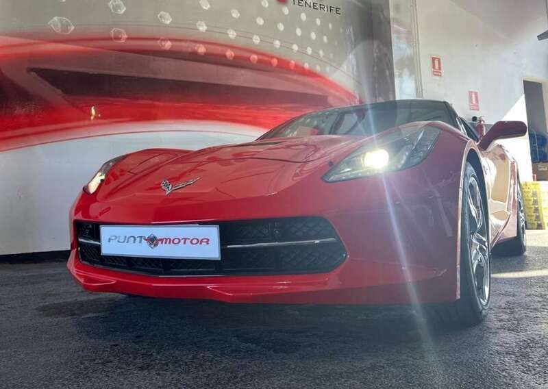 Rojo Usado 2015 Chevrolet Corvette Stingray Coupe | 49.990 € - Imagen 1/4