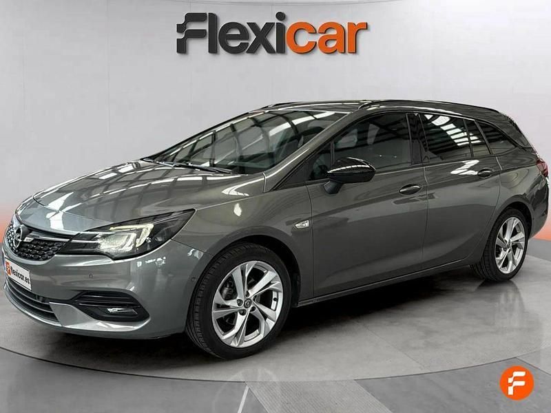 Usado Opel Astra Ultimate 145 CV (106 kW) 2021 Gris / plata Familiar