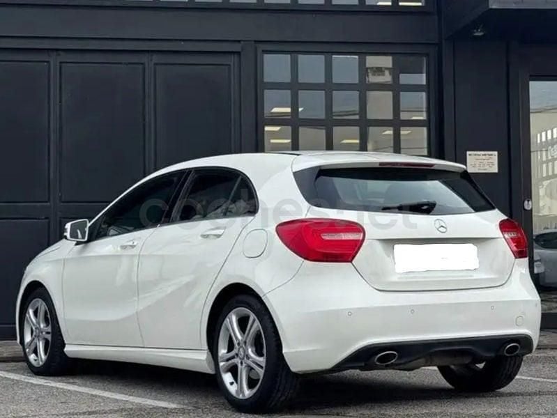 Usado Mercedes A200 Urban 156 CV (114 kW) 2013 Blanco Berlina