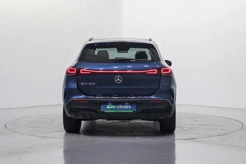 Begagnad Mercedes EQA250 139 kW (190 HK) 2021 Blå SUV