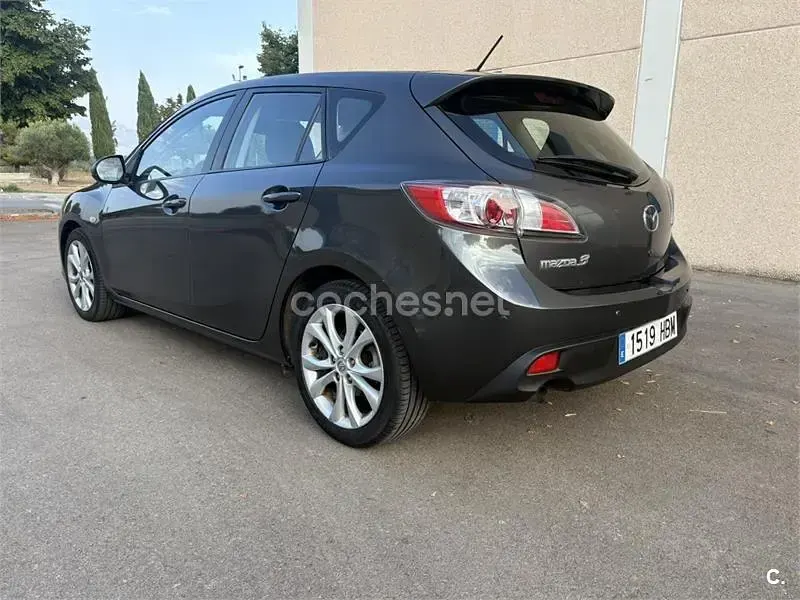 Usado Mazda 3 Style 109 CV (80 kW) 2011 Gris / plata Berlina