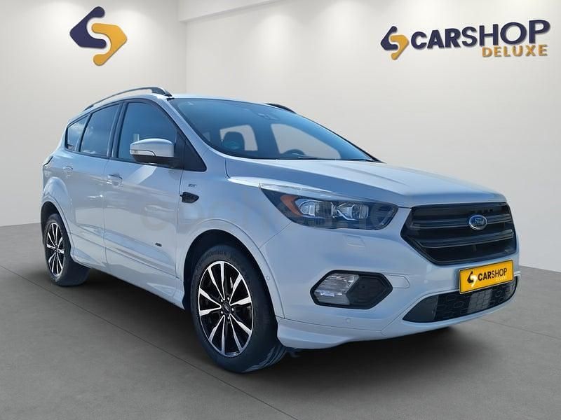 Usado Ford Kuga ST-Line 150 CV (110 kW) 2017 Blanco SUV