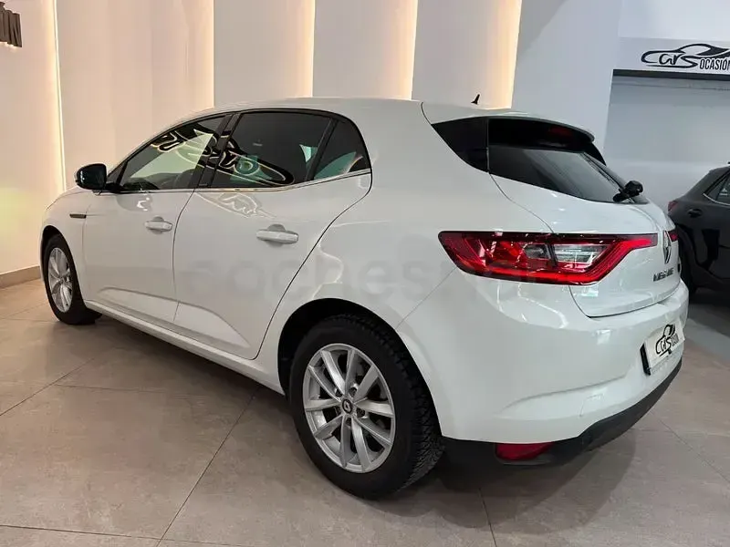 Usado Renault Mégane IV 90 CV (66 kW) 2017 Blanco Berlina