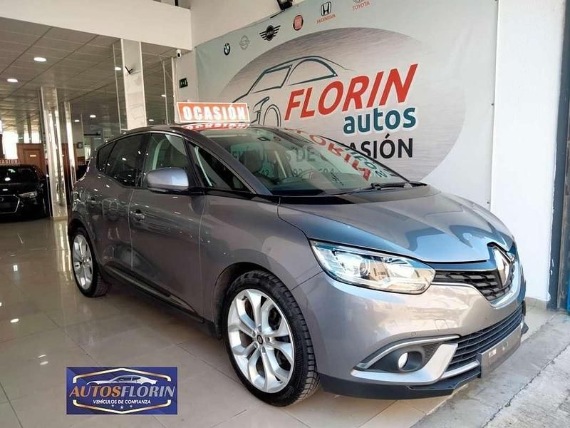 Usado Renault Scénic IV Zen 120 CV (88 kW) 2019 Gris Monovolumen