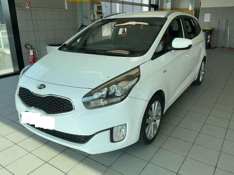 Blanco Usado 2015 Kia Carens Monovolumen | 11.900 € (Caro) - Imagen 1/4