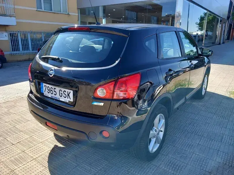 Usado Nissan Qashqai Tekna 106 CV (77 kW) 2009 Negro SUV