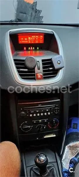 Usado Peugeot 207 90 CV (66 kW) 2007 Azul Berlina