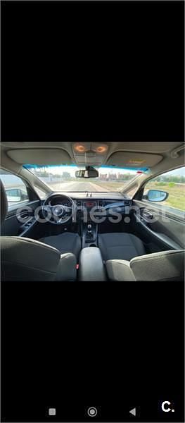 Usado Kia Carens 115 CV (84 kW) 2014 Blanco Monovolumen