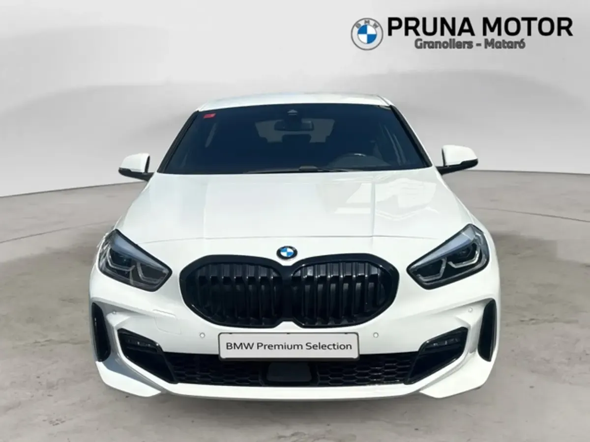 Usado BMW 118 Comfort Edition 150 CV (110 kW) 2021 Blanco Utilitario
