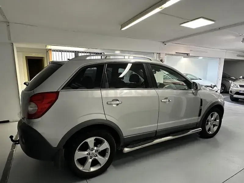 Usado Opel Antara Enjoy Plus 150 CV (110 kW) 2008 Gris / plata SUV