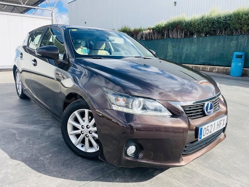 Usado Lexus CT200h 136 CV (100 kW) 2012 Marrón Berlina