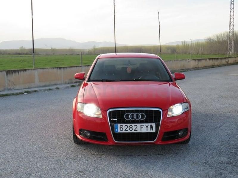 Usado Audi A4 140 CV (102 kW) 2007 Rojo Berlina