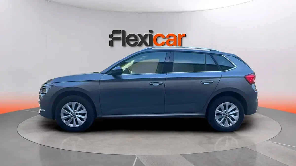 Usado Skoda Kamiq Selection 116 CV (85 kW) 2024 Gris SUV