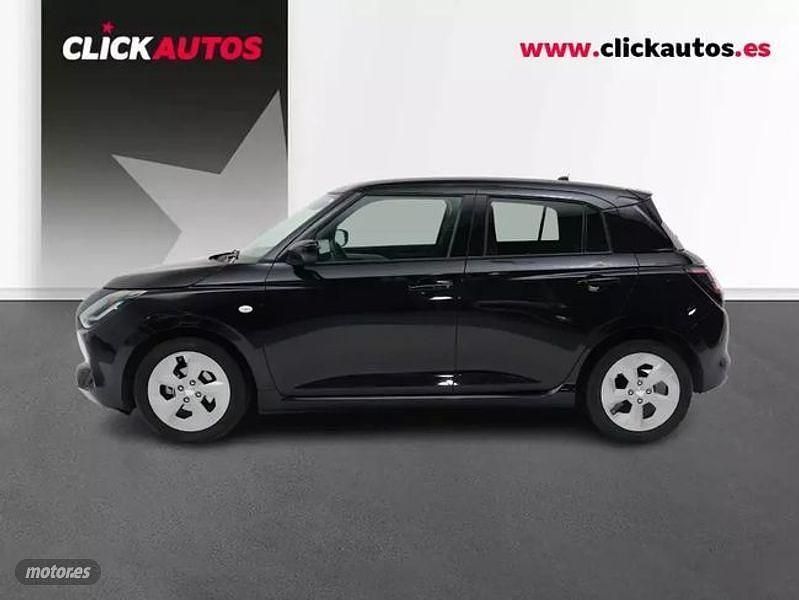 Usado Suzuki Swift 83 CV (61 kW) 2025 Negro Utilitario