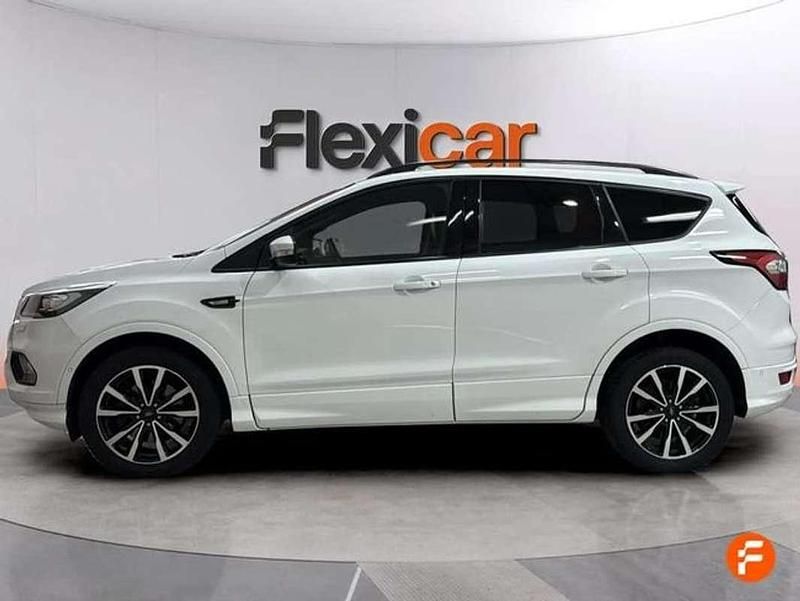 Usado Ford Kuga ST-Line 120 CV (88 kW) 2019 Blanco SUV