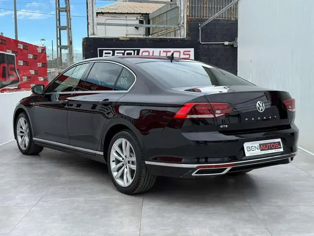 Usado VW Passat GTE 218 CV (160 kW) 2020 Negro Berlina