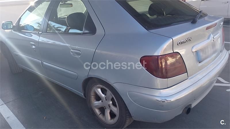 Usado Citroën Xsara Exclusive 90 CV (66 kW) 2002 Gris / plata Berlina