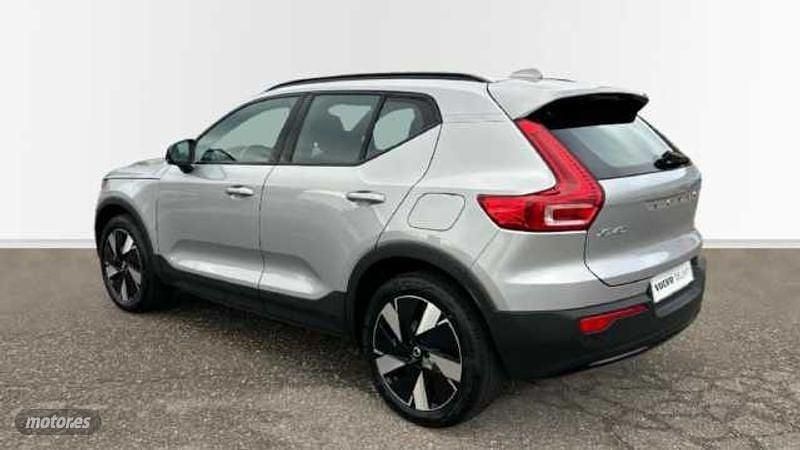 Usado Volvo XC40 Plus 185 kW (252 CV) 2023 Plateado SUV