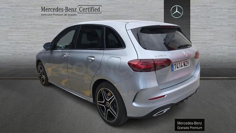 Usado Mercedes B250e AMG line 218 CV (160 kW) 2025 Plata hightech Monovolumen