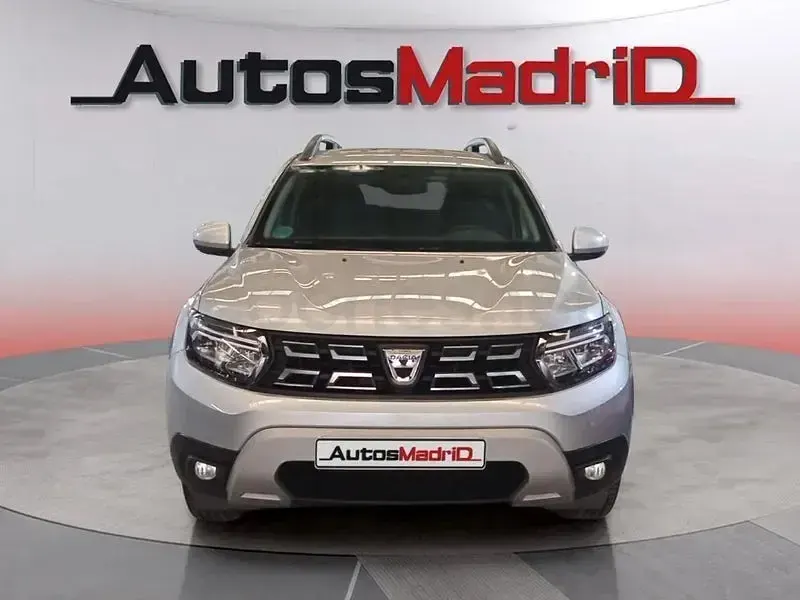 Usado Dacia Duster Prestige 115 CV (84 kW) 2022 Gris / plata SUV