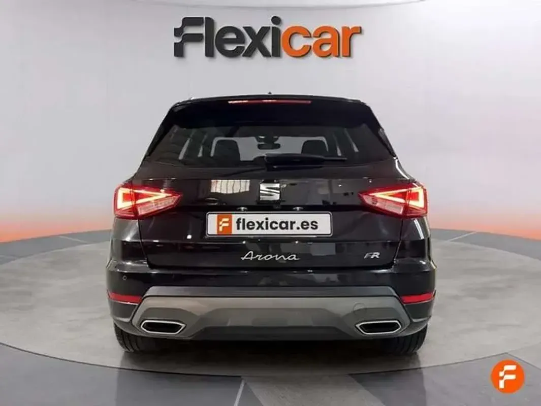 Usado Seat Arona FR 90 CV (66 kW) 2024 Negro SUV
