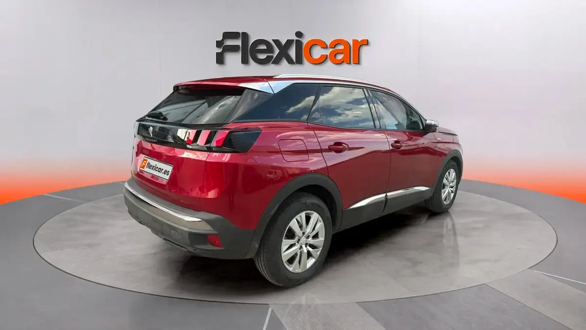 Usado Peugeot 3008 Style 131 CV (96 kW) 2021 Rojo SUV