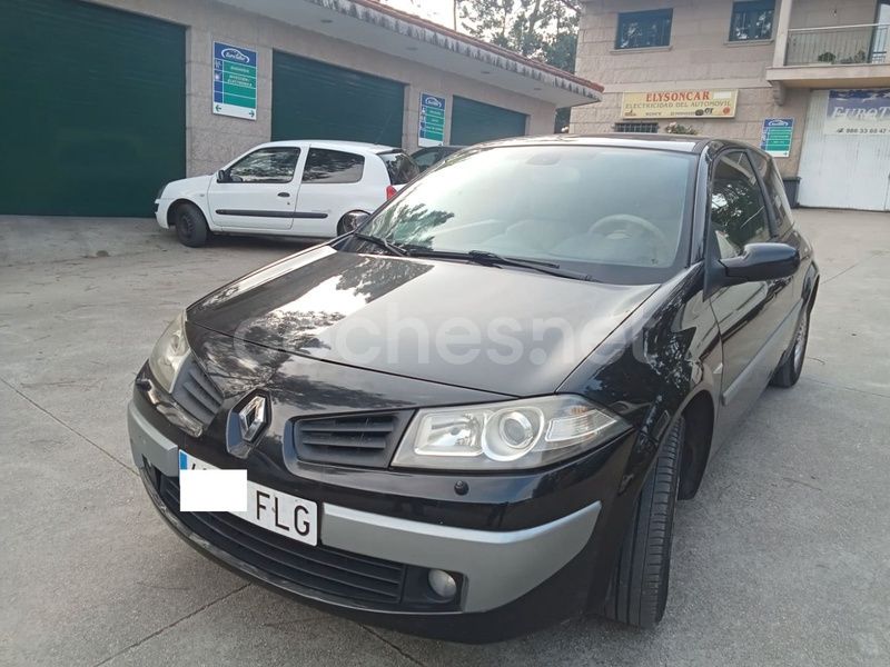 Negro Usado 2007 Renault Mégane II Privilege Berlina | 2800 € (Precio justo) - Imagen 1/4