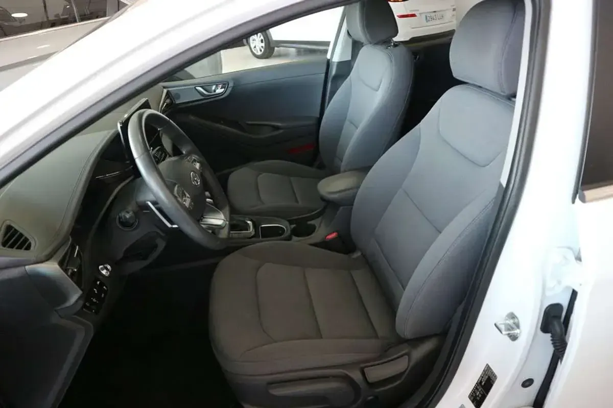 Usado Hyundai Ioniq 141 CV (103 kW) 2020 Blanco Utilitario