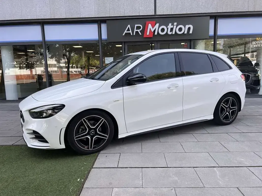 Usado Mercedes B200 150 CV (110 kW) 2022 Blanco Utilitario
