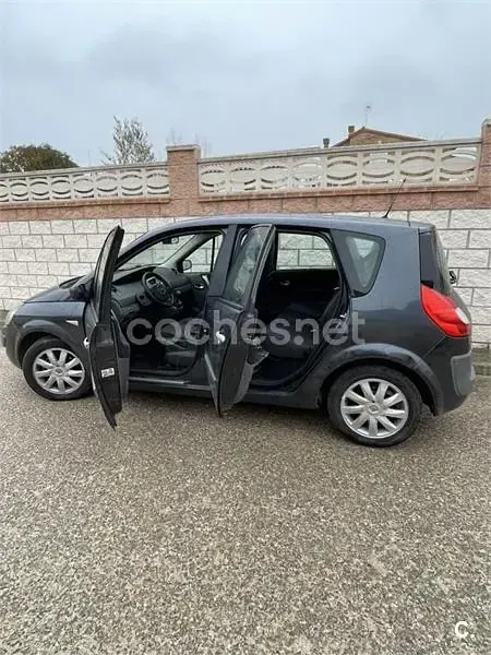 Usado Renault Scénic Authentique 110 CV (80 kW) 2003 Azul Monovolumen