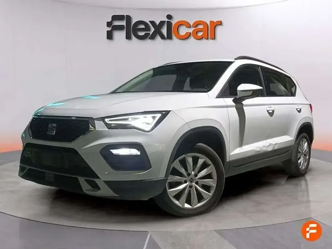 Usado Seat Ateca Style 150 CV (110 kW) 2023 Blanco SUV