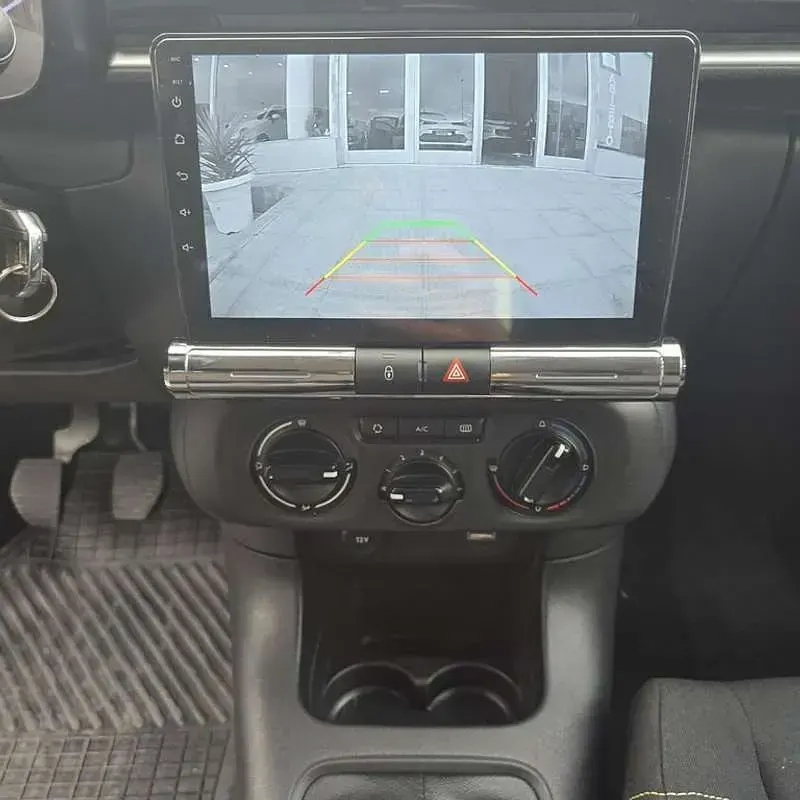 Usado Citroën C3 Feel 82 CV (60 kW) 2019 Rojo Utilitario