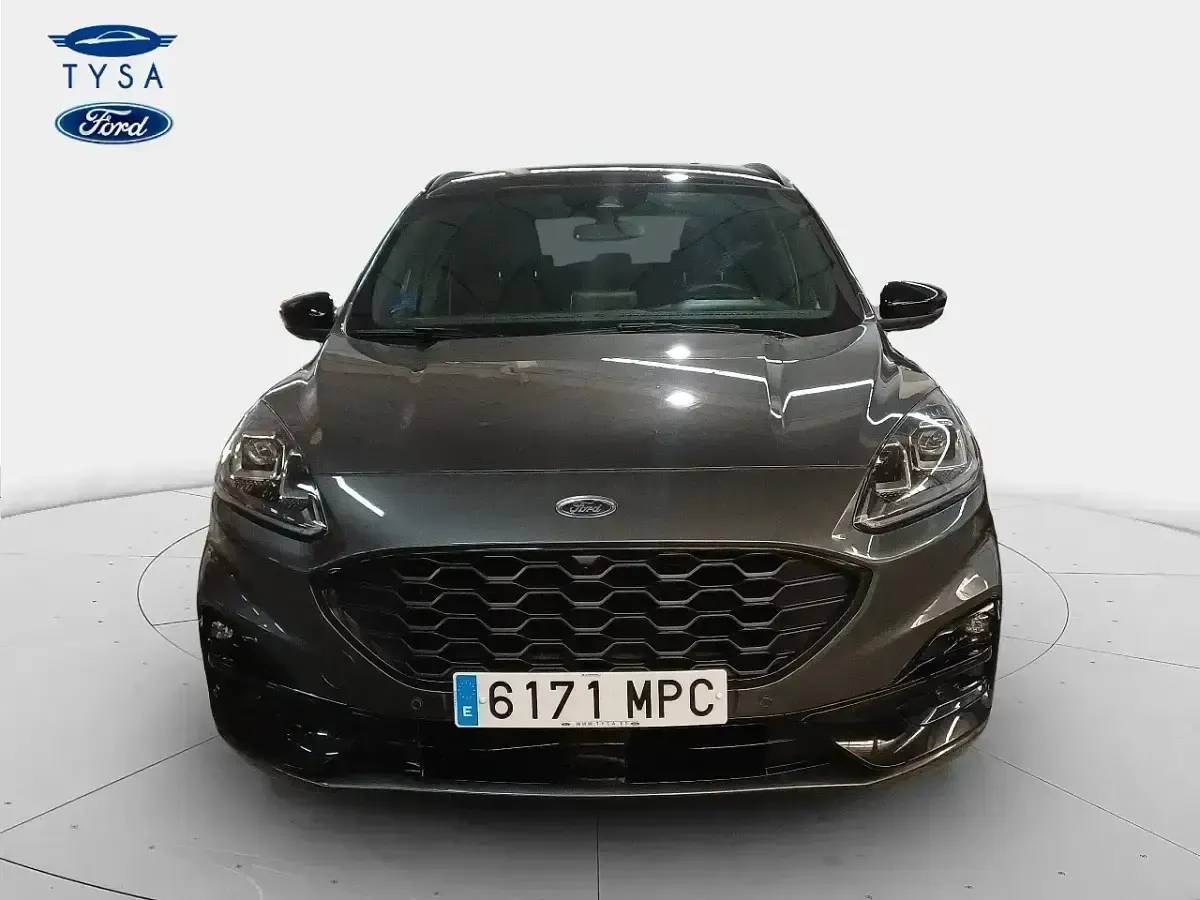 Usado Ford Kuga ST-Line X 225 CV (165 kW) 2024 Gris SUV