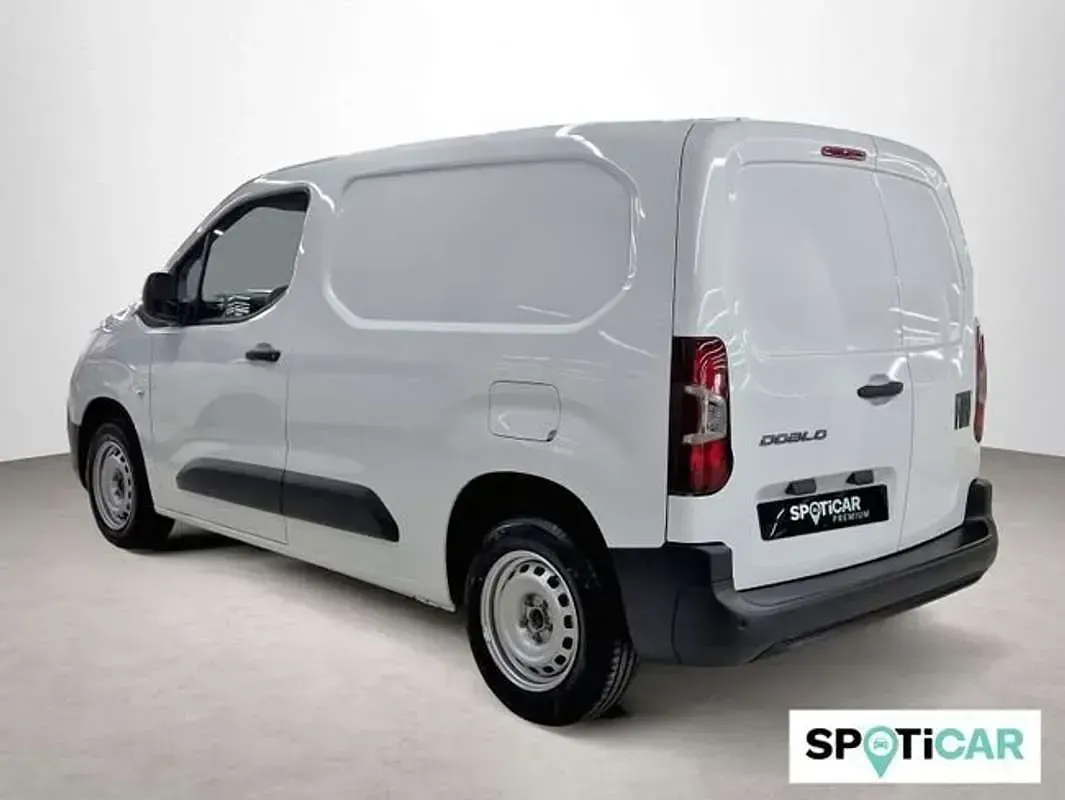 Nuevo Fiat Doblò Easy 101 CV (74 kW) 2025 Blanco Monovolumen