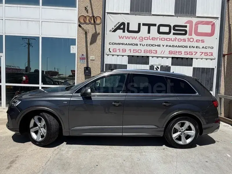 Usado Audi Q7 S-Line 231 CV (169 kW) 2020 Gris / plata SUV