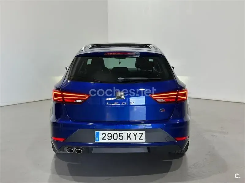 Usado Seat Leon ST FR 130 CV (95 kW) 2019 Azul Familiar