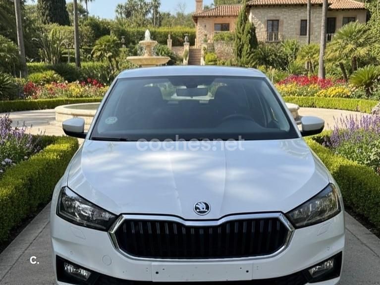 Blanco Usado 2022 Skoda Fabia Active Berlina | 12.500 € (Precio justo) - Imagen 1/4