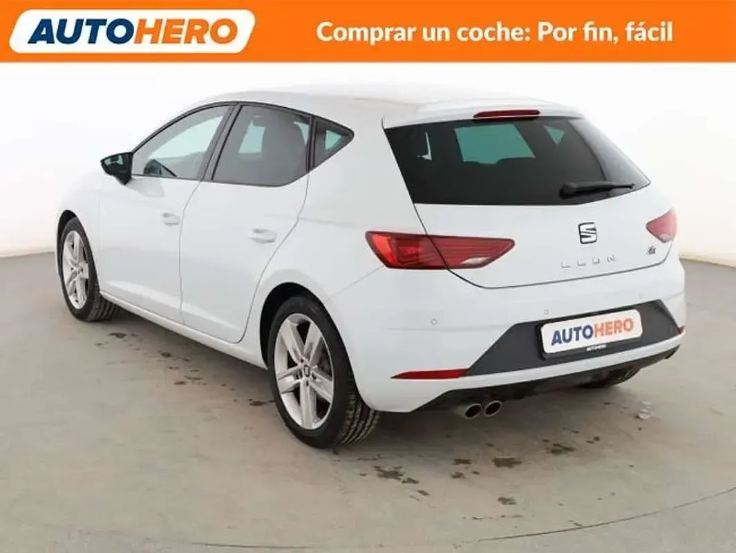 Usado Seat Leon ST FR 150 CV (110 kW) 2020 Blanco Familiar
