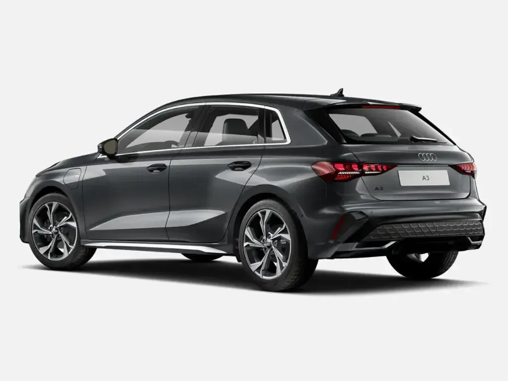 Nuevo Audi A3 S-Line 204 CV (150 kW) 2026 Gris daytona Berlina
